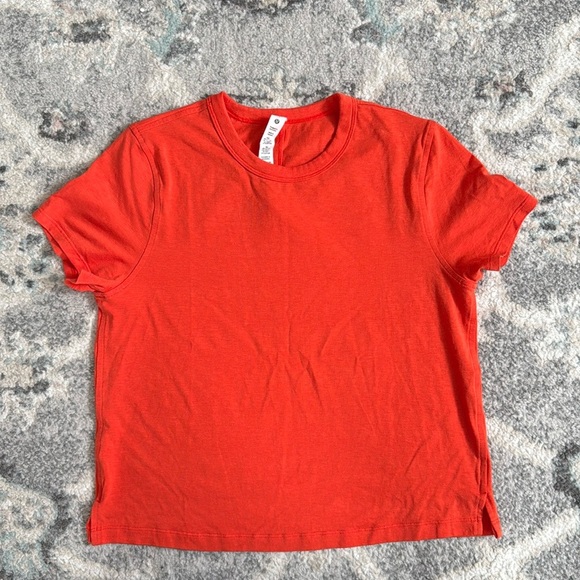 Lululemon Classic Fit Cotton Blend Tee Size 2 - Picture 1 of 10